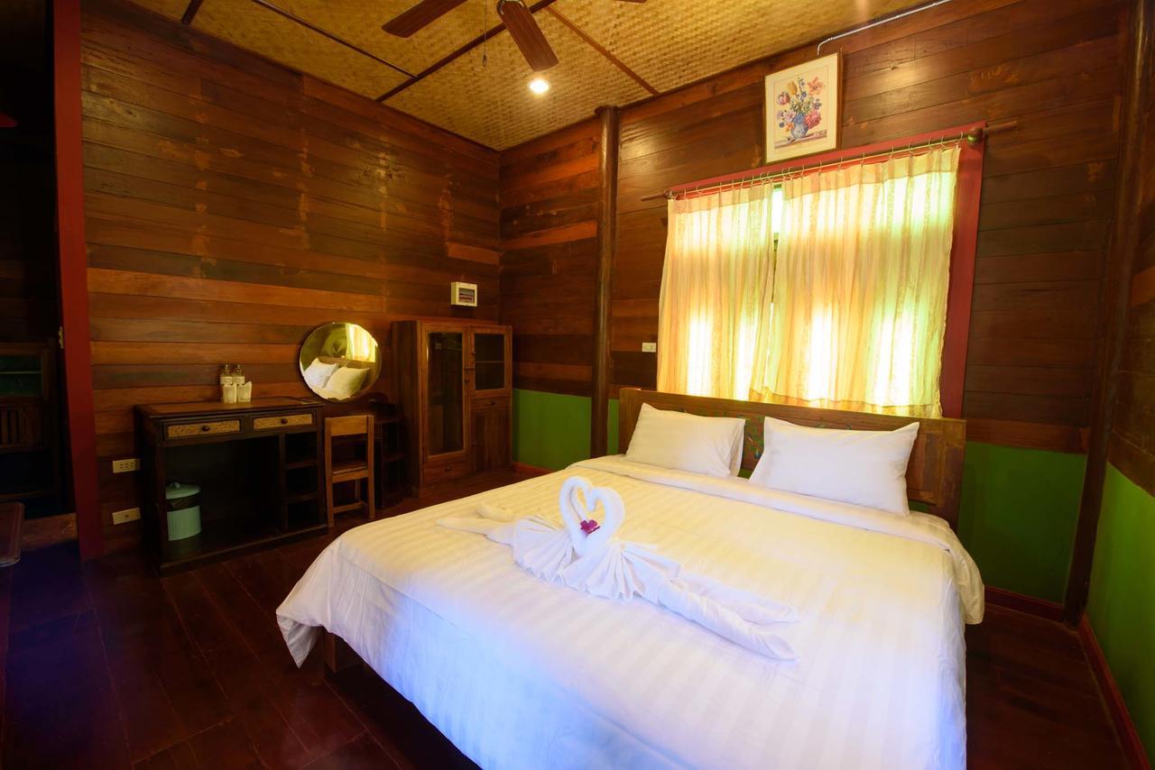 Ruen Khaoyai Hotel Pakchong Bagian luar foto