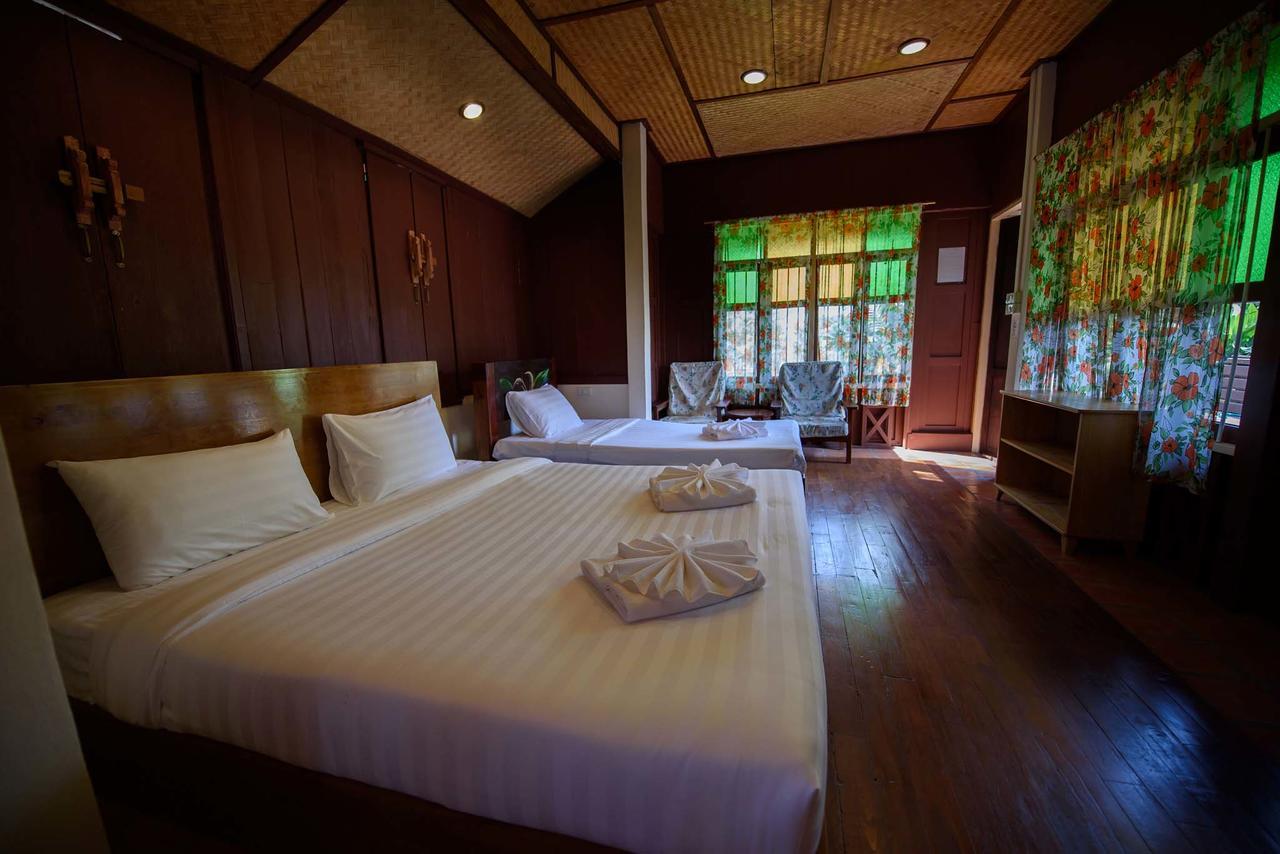 Ruen Khaoyai Hotel Pakchong Bagian luar foto
