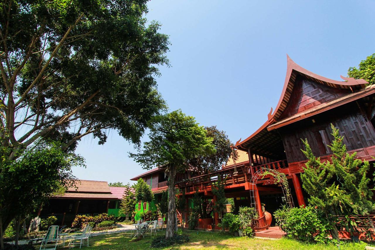 Ruen Khaoyai Hotel Pakchong Bagian luar foto
