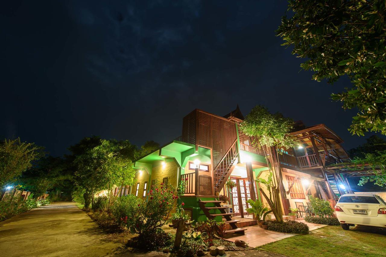 Ruen Khaoyai Hotel Pakchong Bagian luar foto