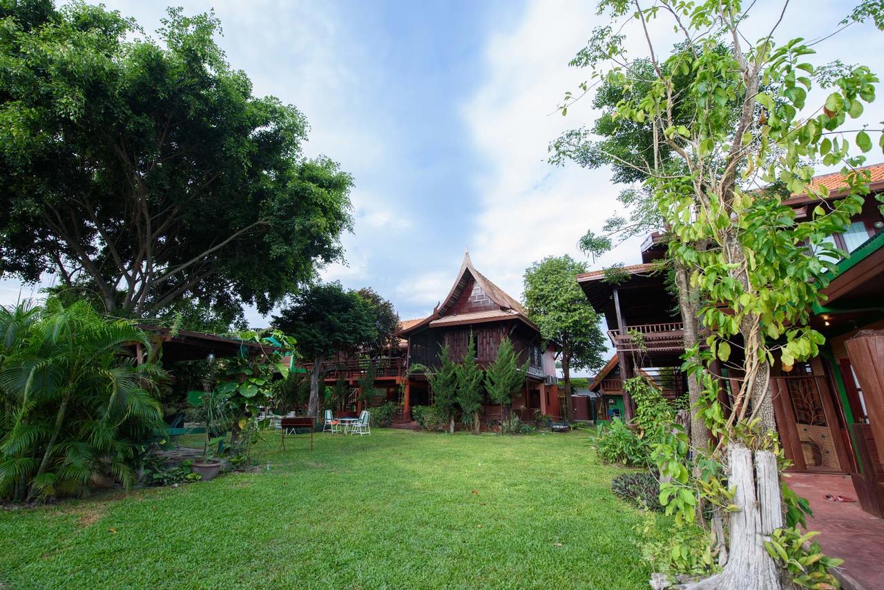 Ruen Khaoyai Hotel Pakchong Bagian luar foto