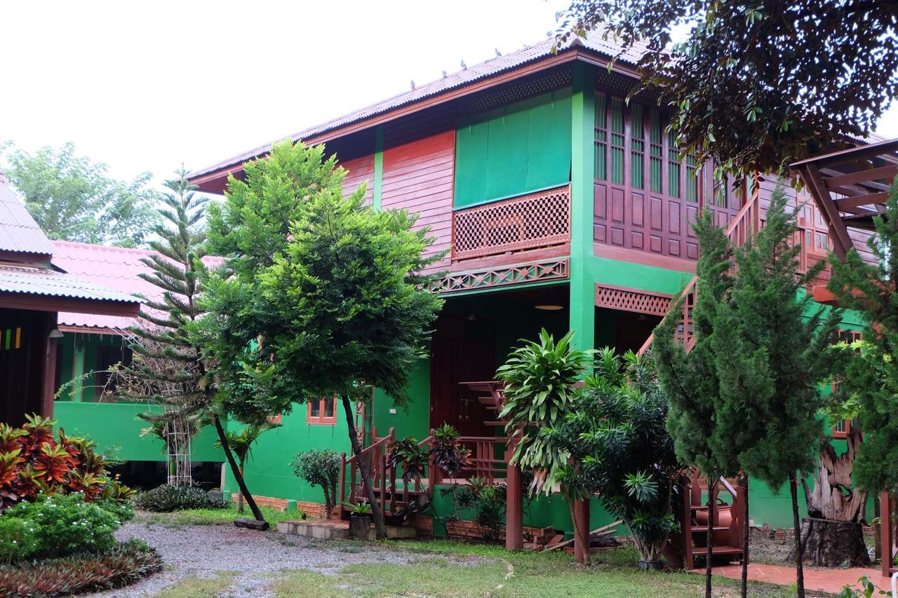 Ruen Khaoyai Hotel Pakchong Bagian luar foto